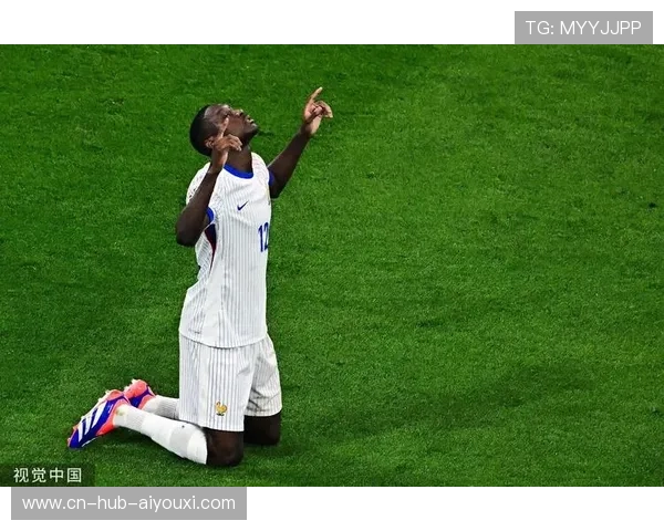 姆巴佩斜线过顶分球助攻，法国前场连线顺畅